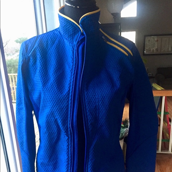 nike sphere pro jacket